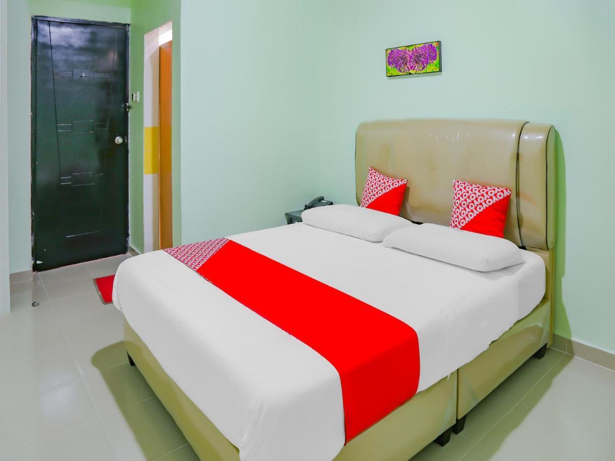 Jodoh  Oyo 90269 Hotel Indorasa 2 מראה חיצוני תמונה